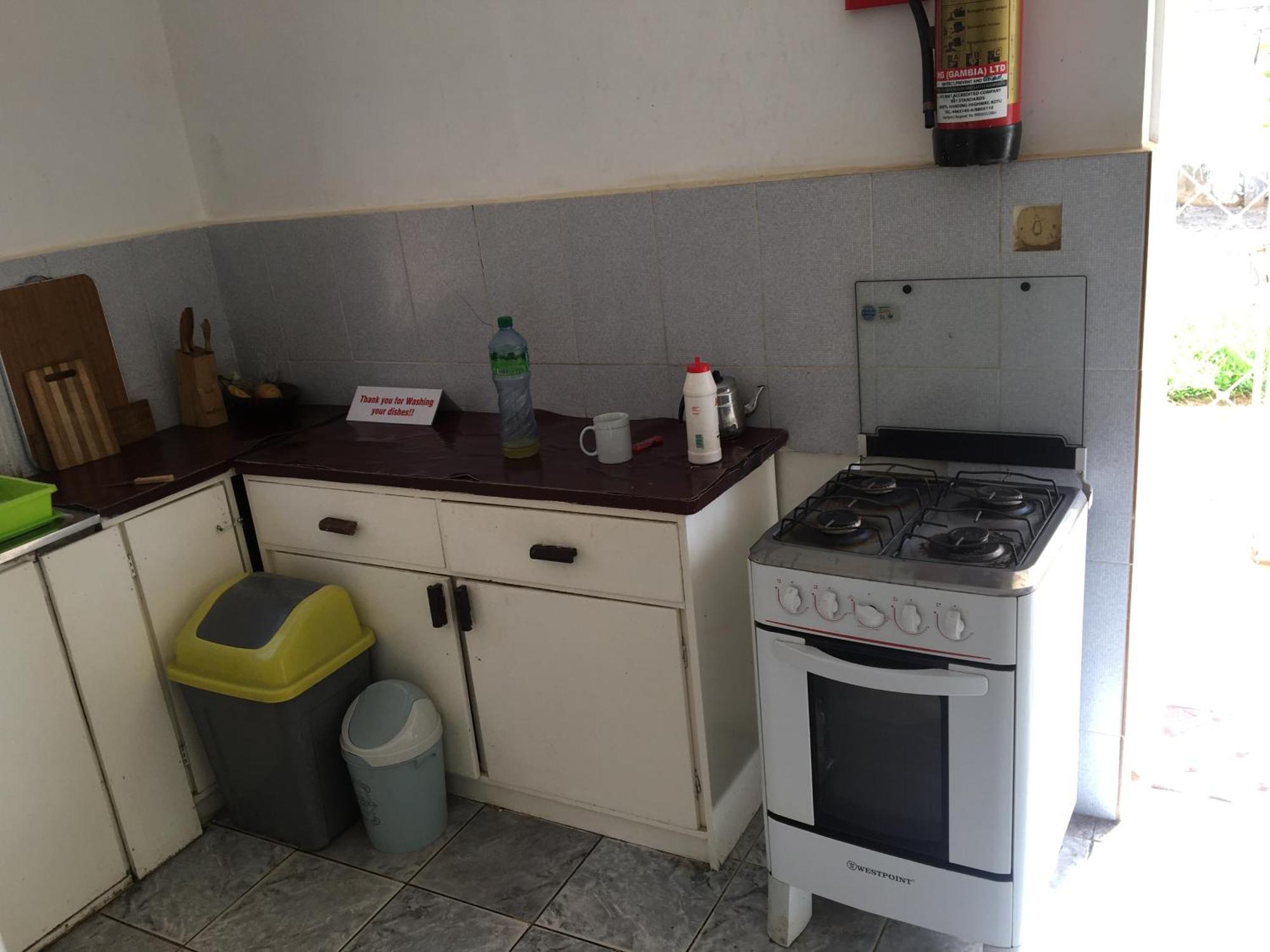 One World Village Guesthouse Bakau Buitenkant foto